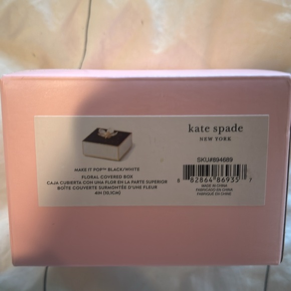 NWT kate spade box - Picture 3 of 3